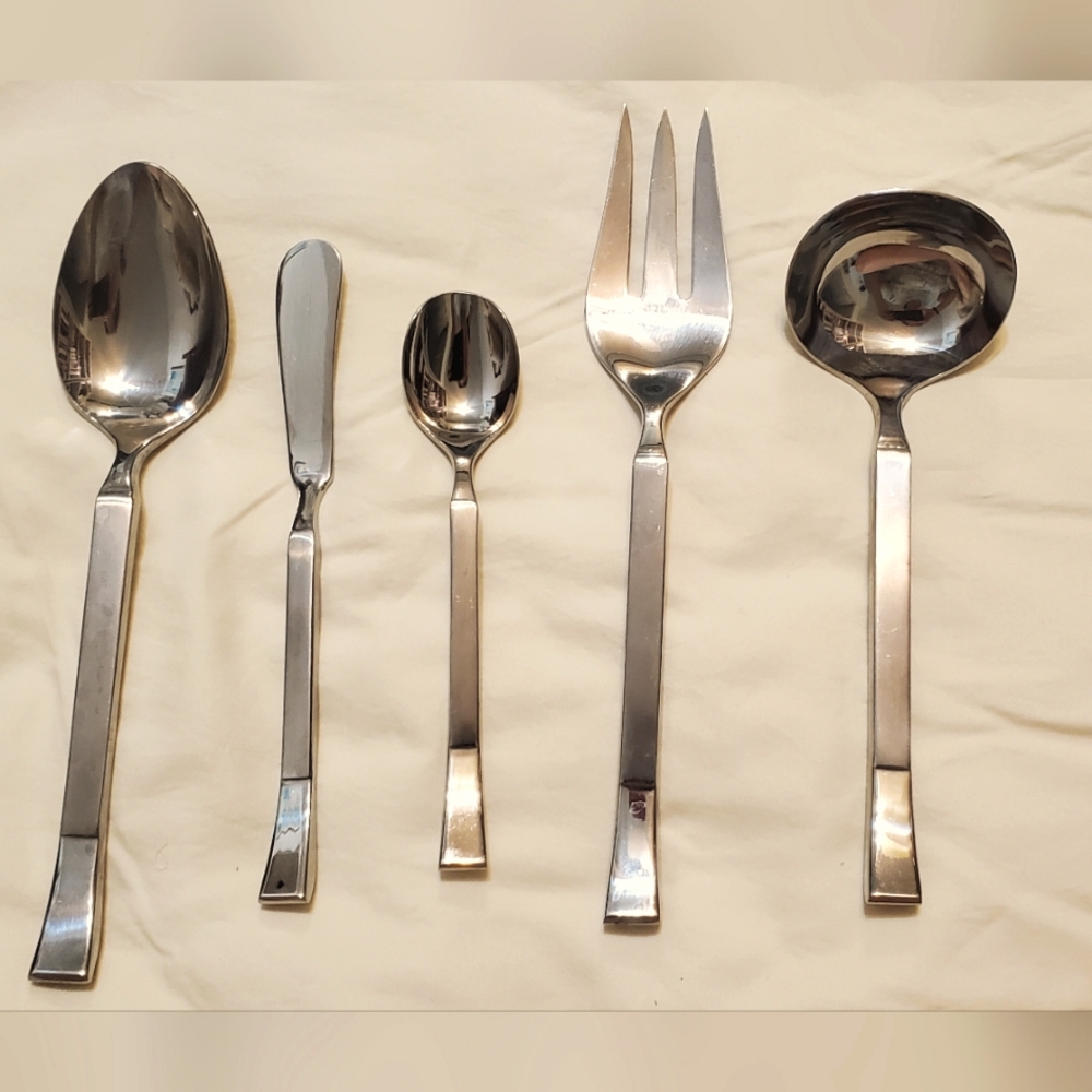 Hostess Set Towle 18/8 Stainless Ultra Supreme Cutlery Complete Set 5 Piece
